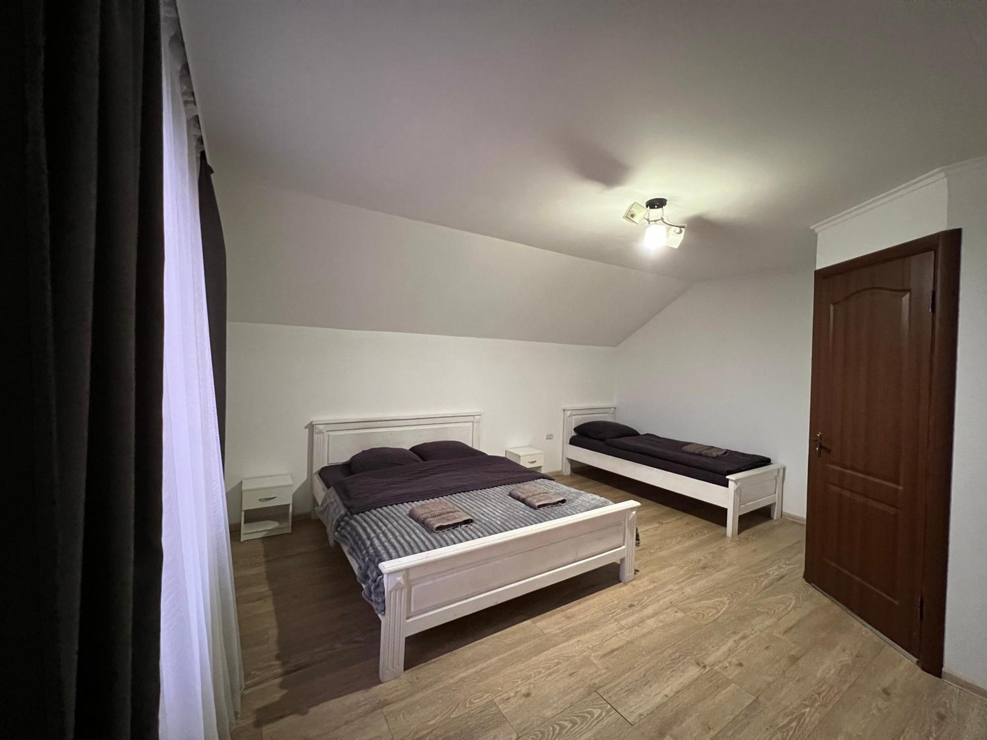 ラーゼシュチュナ Harmony Bed & Breakfast エクステリア 写真